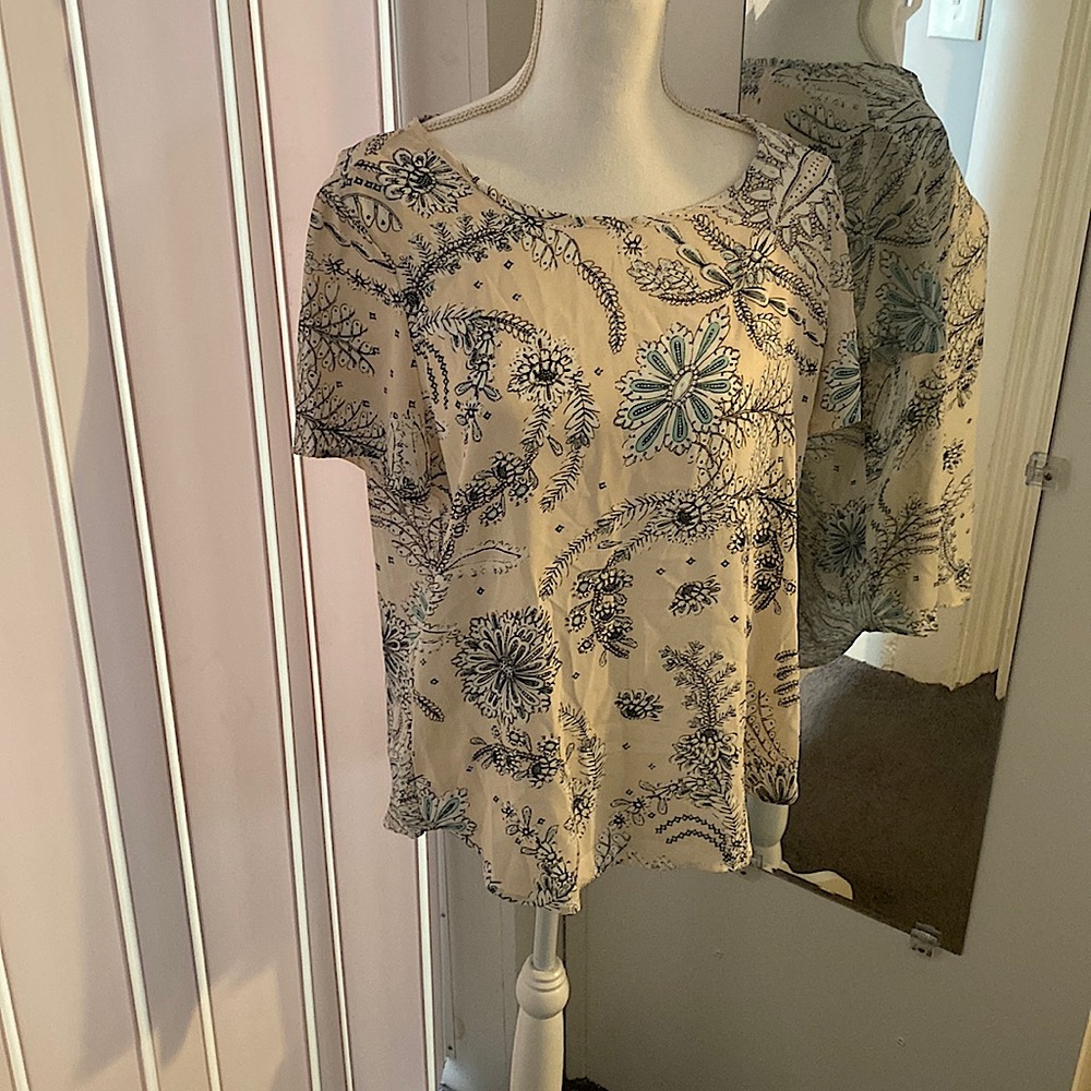 Lightweight blouse